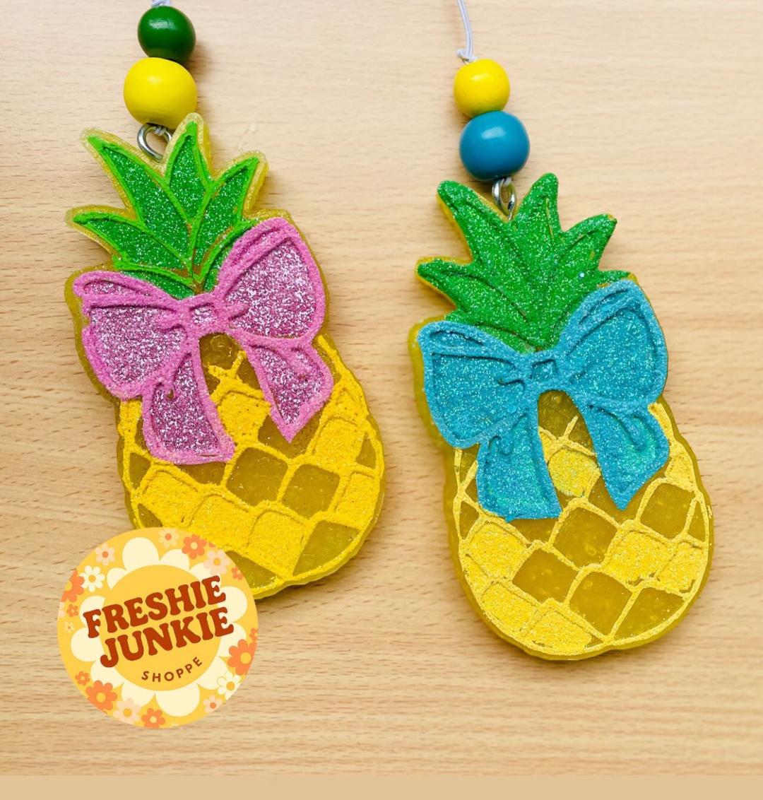 Pineapple with bow